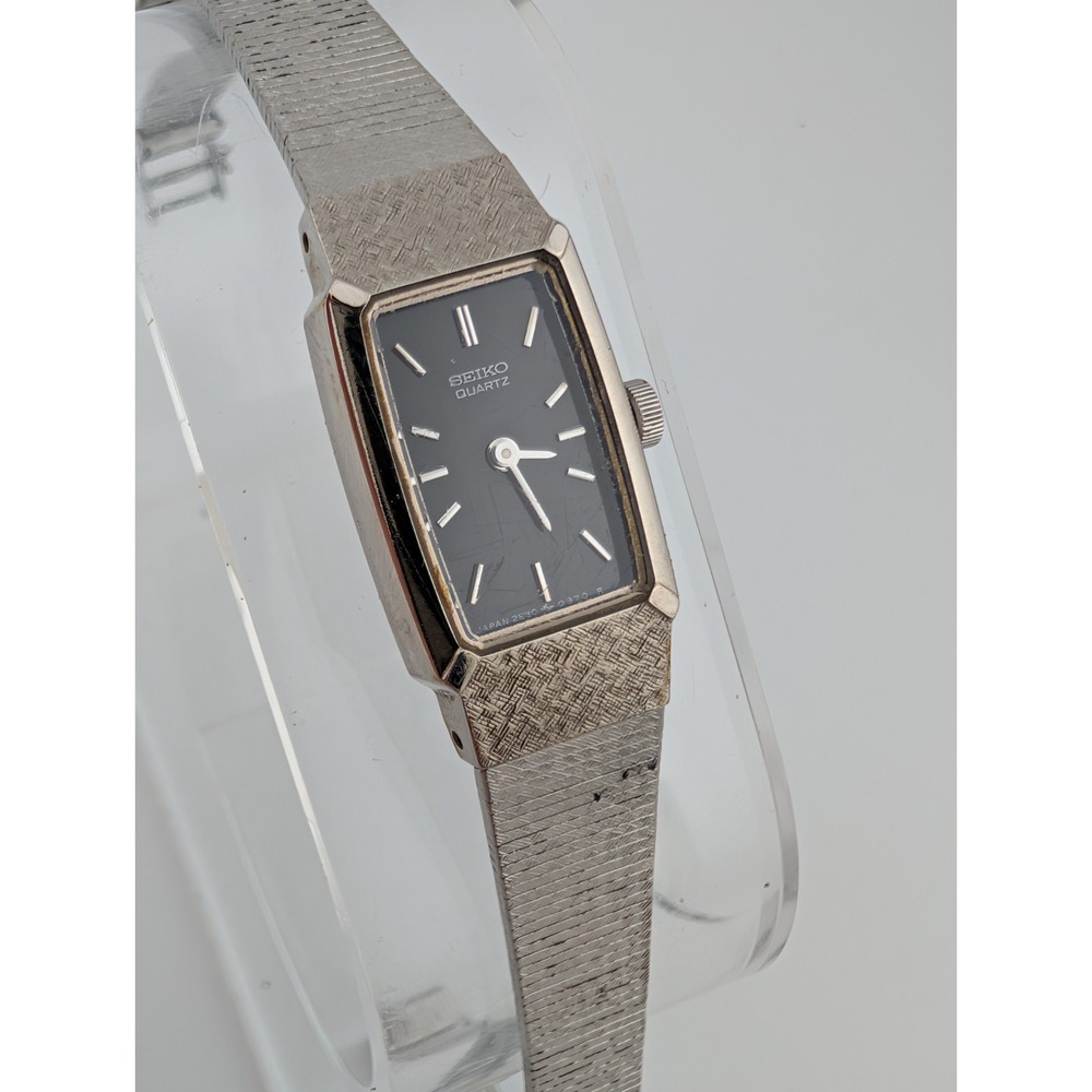 Vintage Seiko Watch Women‎ 13mm Case Silver 6.75" Band 2E20-5689 New Battery